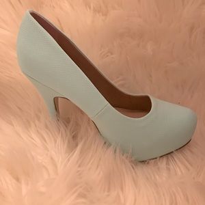 Tiffany blue pumps